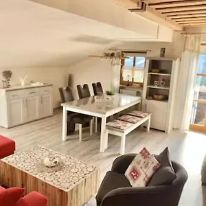 Blick Apartment